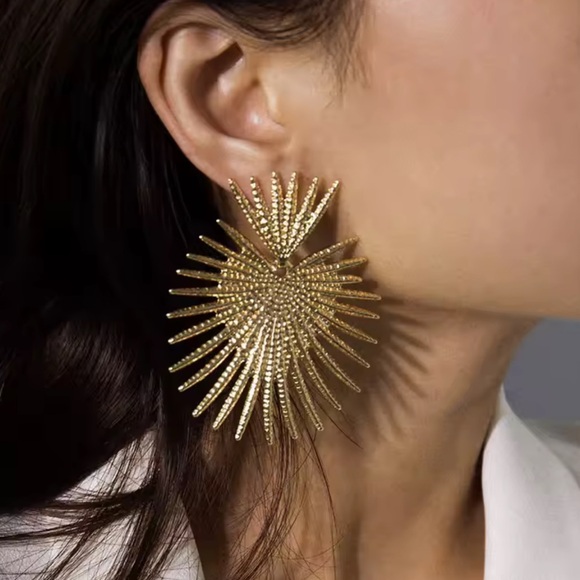 Jewelry - Gold Plantain Leaf Drop Earrings Geometric Statement Jewelry